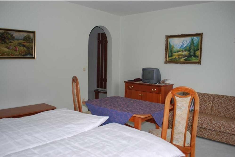 Angerhof Hotel Dorfstetten Eksteriør billede